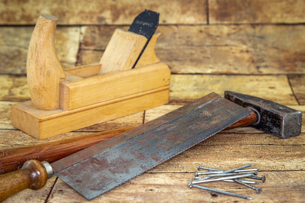 Comment rénover une maison en respectant les normes environnementales actuelles