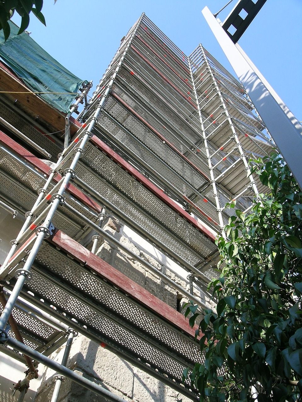 Rénovation de maison comment anticiper les imprévus et surcoûts